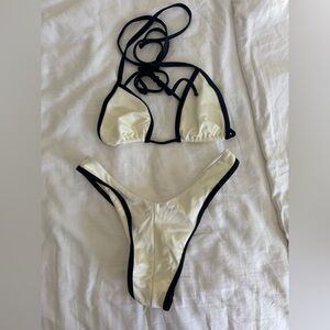Hard swimwear monochrome bikini set